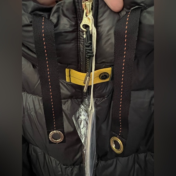 New PARAJUMPERS Short Puffers Tilly Hooded Down Jacket in Black Size Medium - Picture 15 of 17